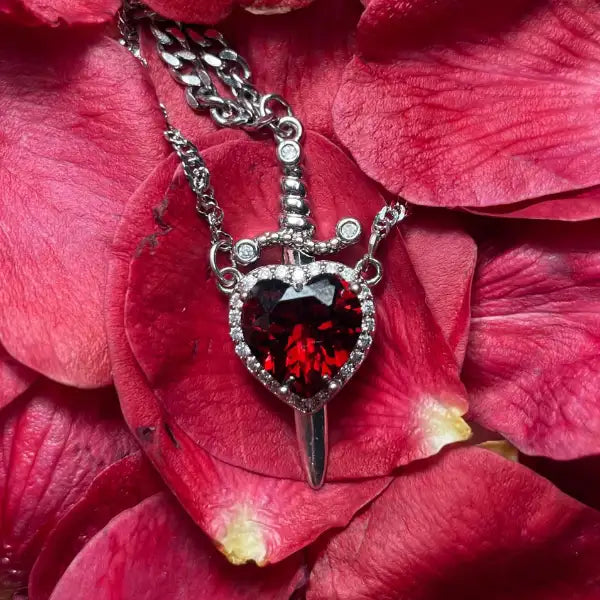 Colar Namorados Coração & Espada by bellaglan