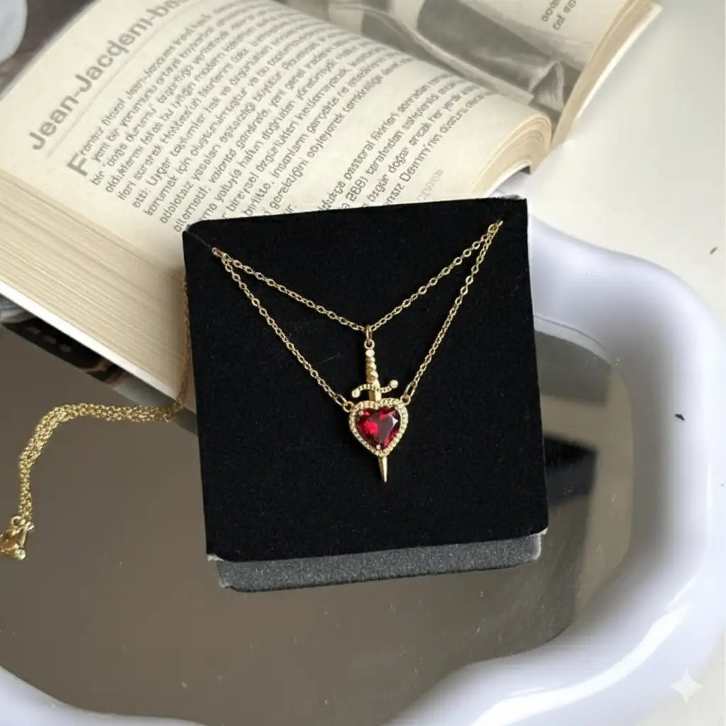 Colar Namorados Coração & Espada by bellaglan